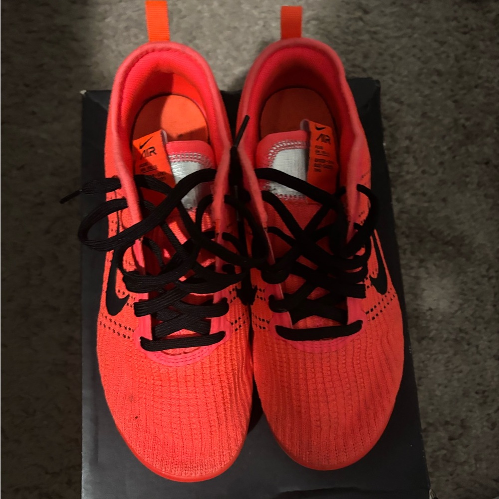 Nike Air VaporMax 3.0
Flash Crimson